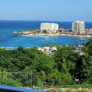 Secluded Studio@sky Castles, Columbus Heights, Ocho Rios